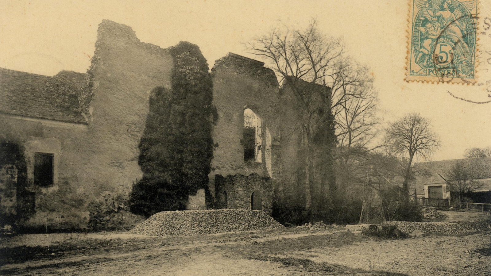 Au temps de Juliette Adam…ruines du couvent, début XXe siècle