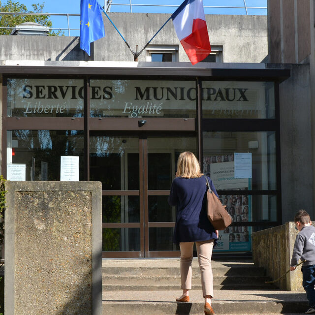 Faire ses démarches administratives en ligne.