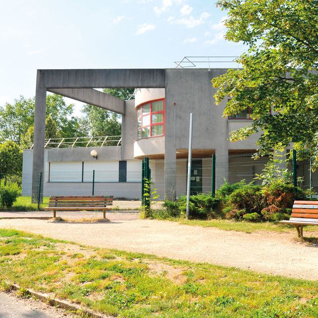 Lycée de la vallée de Chevreuse à Courcelle.