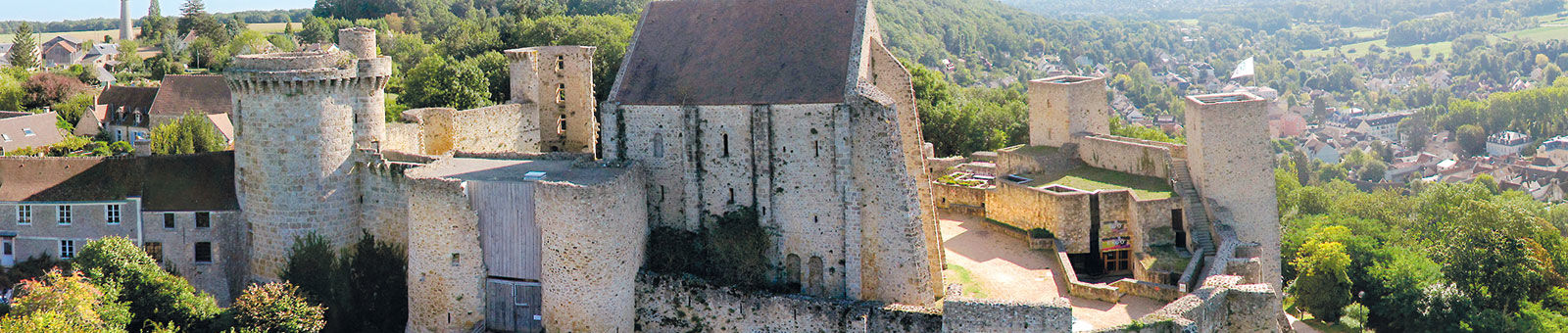 Vue du château de la Madeleine.