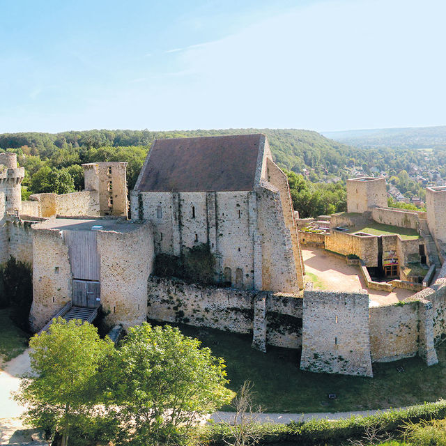 Vue du château de la Madeleine.