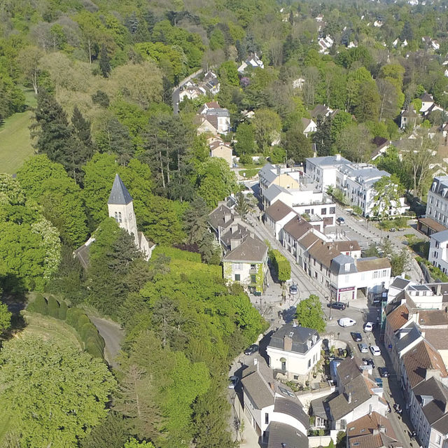 Vue aérienne de Gif-sur-Yvette dans l’Essonne (Île-de-France).