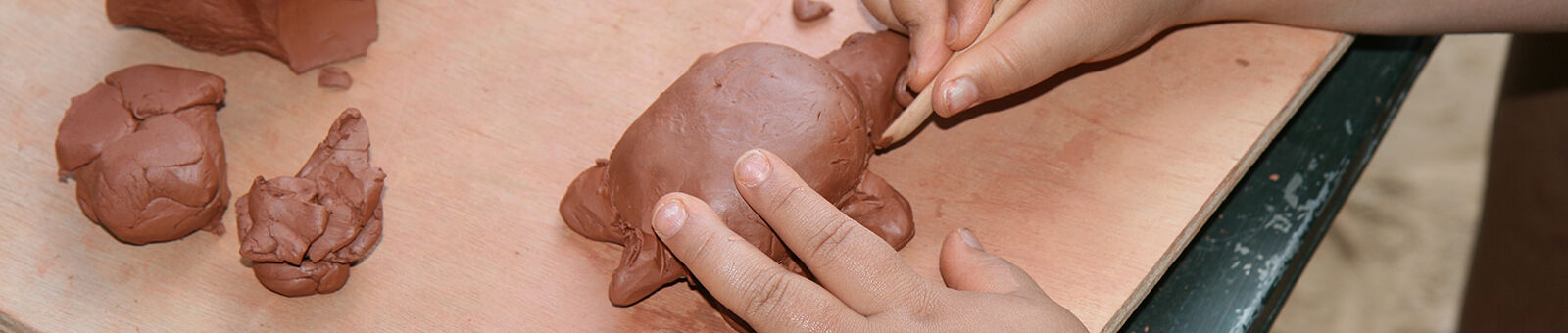 Atelier famille - spécial maternels - sculpture Gogotte