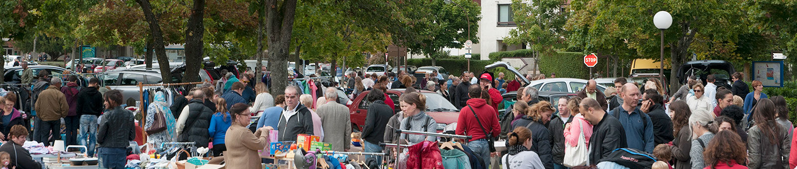 La brocante allée du Mail (Chevry).