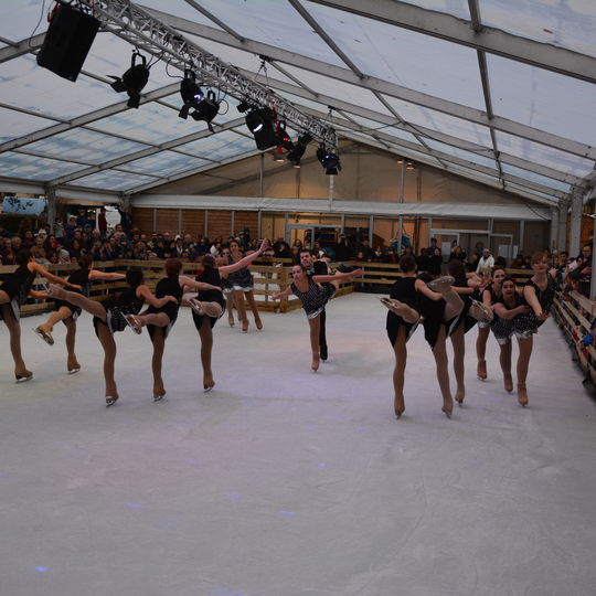 Spectacle de patinage artistique au Marché de Noël 2019