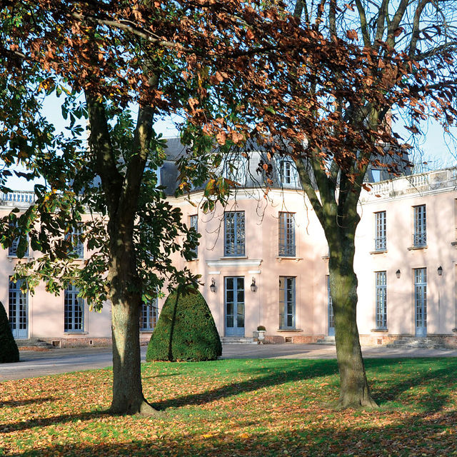 Façade du château de Belleville.