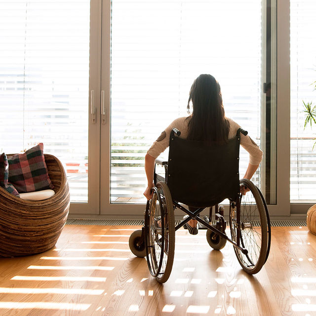 Maint à domicile pour les personnes handicapées.