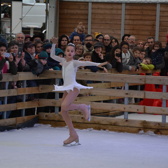 Spectacle de patinage artistique au Marché de Noël 2019