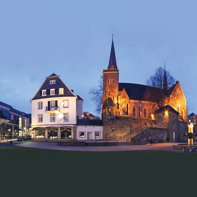 Vue de la cathédrale d'Olp, la ville allemande jumelée avec Gif-sur-Yvette.