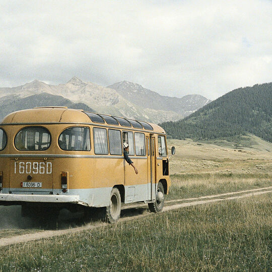 Photographie de Claudine Doruy - Série " Loulan Beauty" - Autour de Barskoön, Kirghizstan 2004