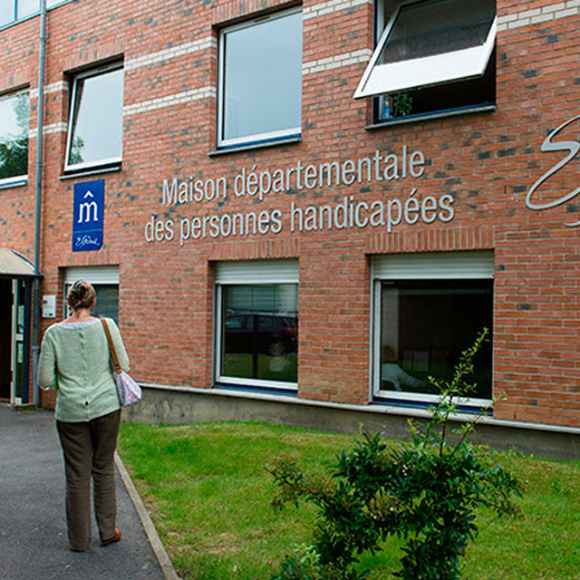 Maison départementale des personnes handicapées de l'Essonne (MDPHE).