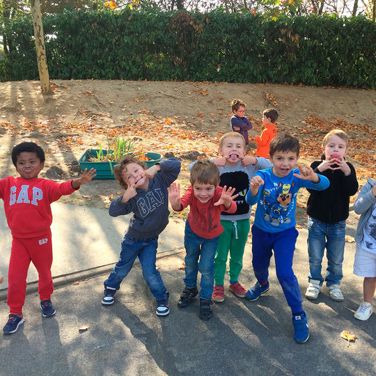 Maternelle - Jeux de cour.