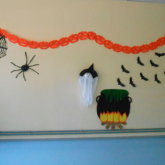 Maternelle - décorations d'Halloween.