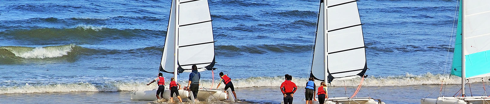 Séjour de voile en été.
