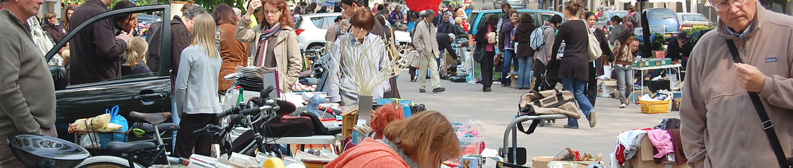 Brocante allée du Mail (Chevry).