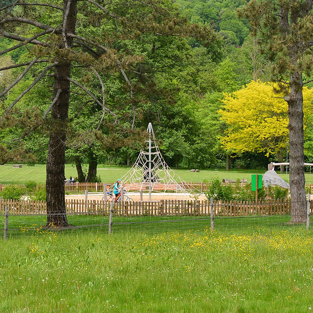 Parc de Jaumeron à Courcelle.