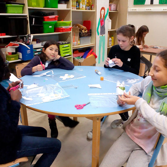 Ecole élémentaire - Paper toy.