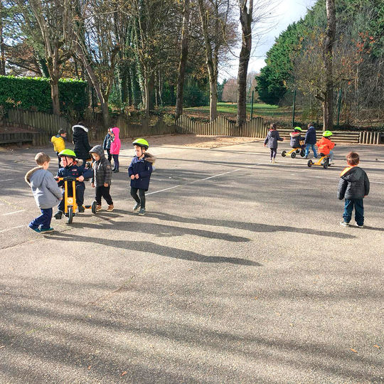 Maternelle - atelier vélo.