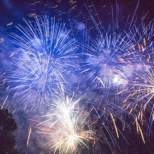 Feu d'artifice dans la vallée.