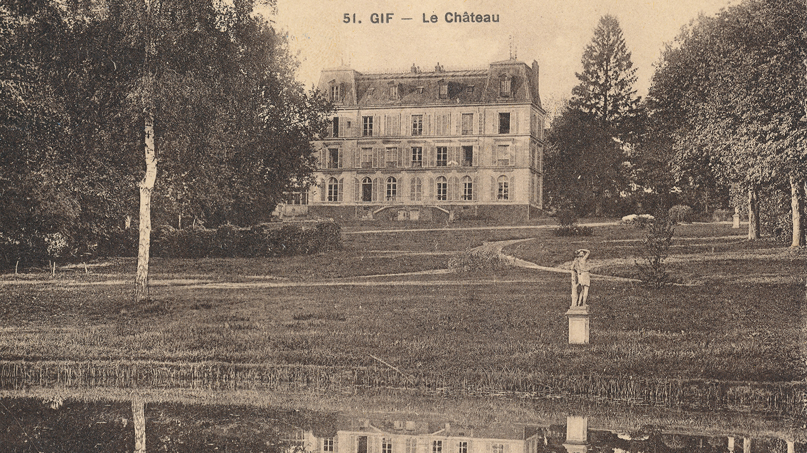 Le château vu du parc, début XXe siècle
