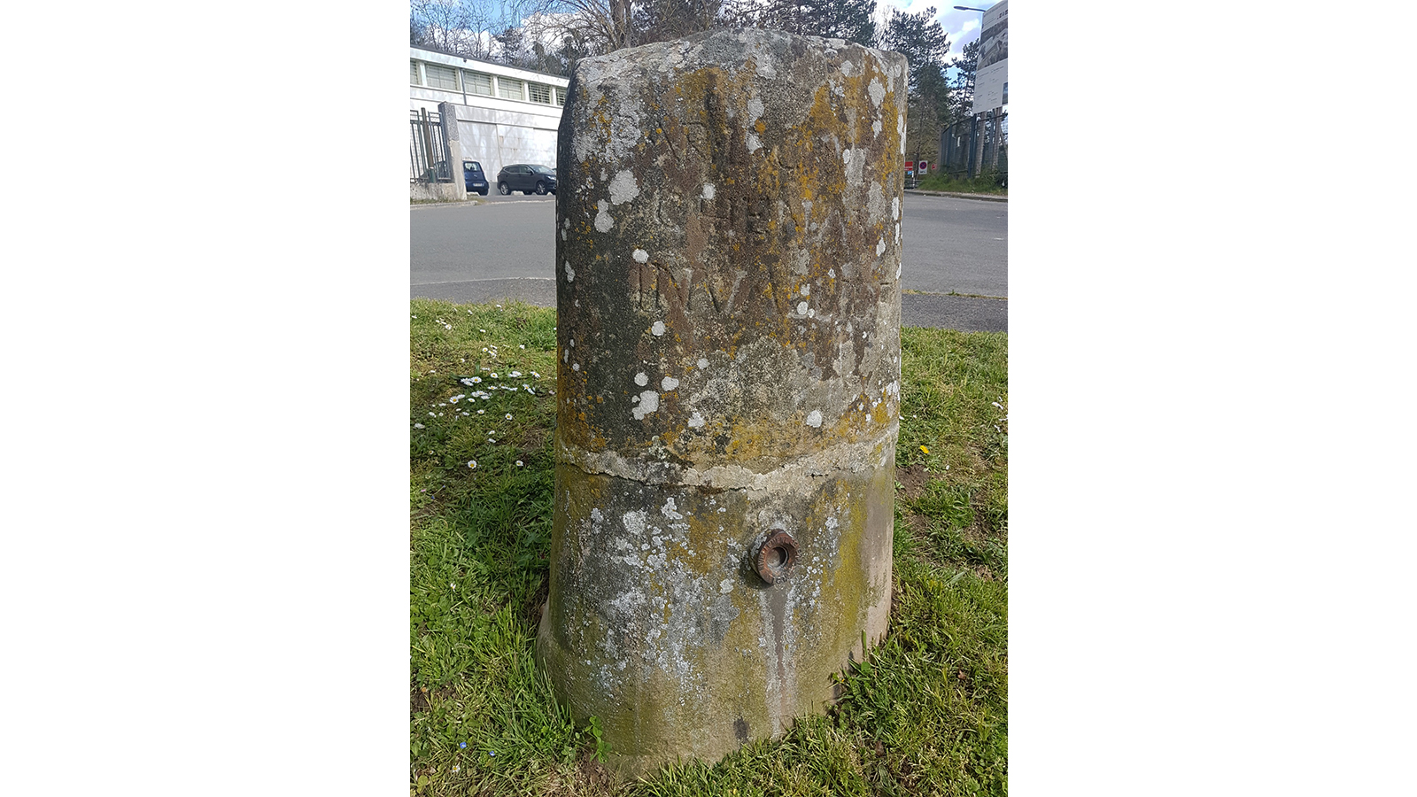 Vestige de la croix Audierne, aujourd'hui.